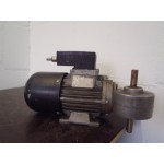 45 RPM  0,18 KW  Lenze, used.